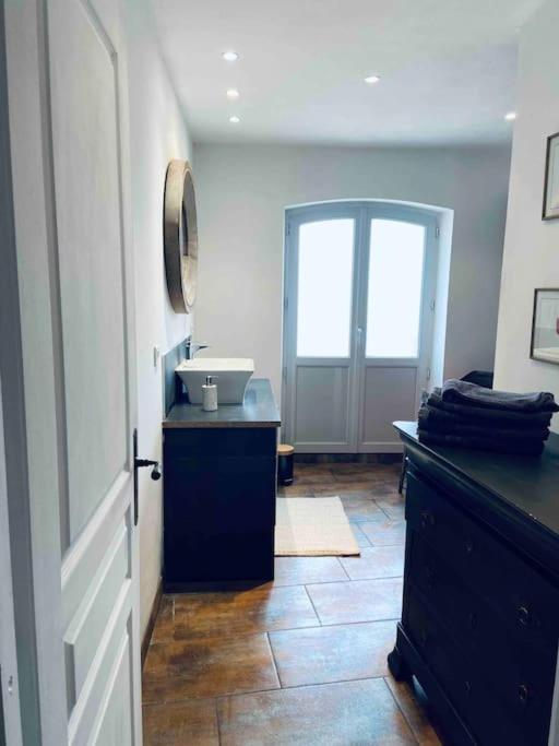 Maison Climatisee Avec Stationnement Et Wifi Bram Zewnętrze zdjęcie